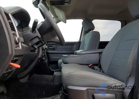 2016 Ram 1500 St z USA, uszkodzony, nr VIN 1C6RR7KM8GS121855